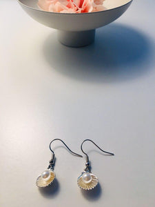 Boucles d'oreilles coquillage couleur argent - La Bouclette