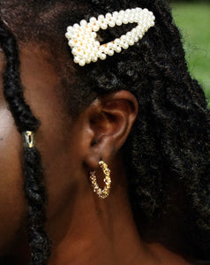Boucles d'oreilles demi lune avec pluie de pierre en acrylique - La Bouclette